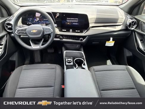 New 2026 Chevrolet Equinox LT w/ Safety and Technology Package FWD image 11
