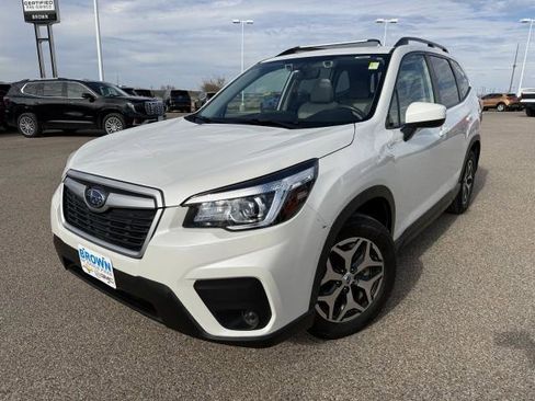 Used 2020 Subaru Forester Premium image 2