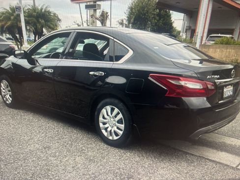 Used 2018 Nissan Altima 2.5 S w/ S Convenience Package image 4