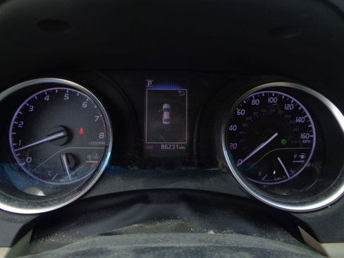 Used 2018 Toyota Camry LE FWD image 11