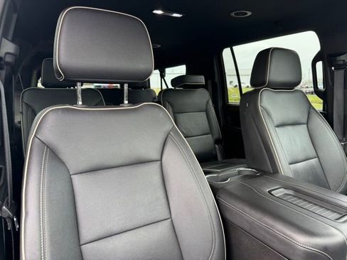 Used 2023 Chevrolet Suburban Premier AWD/4WD image 10