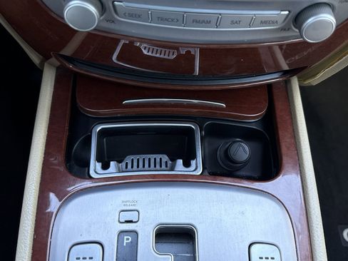 Used 2013 Hyundai Genesis 3.8 w/ Premium Pkg RWD image 30