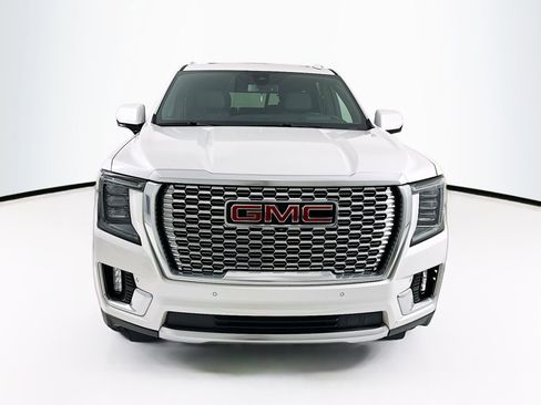 Used 2022 GMC Yukon Denali image 2