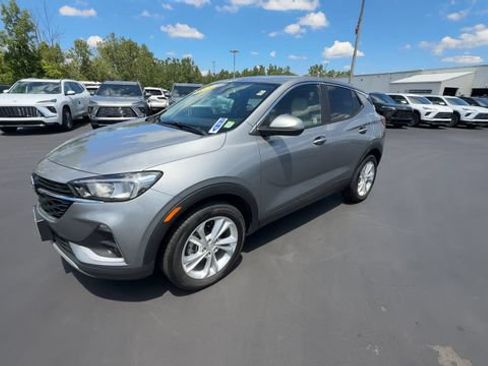 Used 2023 Buick Encore GX Preferred w/ Cold Weather Comfort Package FWD image 4
