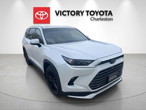 Used 2026 Toyota Grand Highlander AWD Hybrid image 3