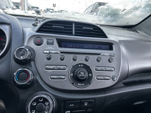 Used 2011 Honda Fit image 15