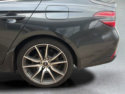 Used 2023 Genesis G70 2.0T image 25
