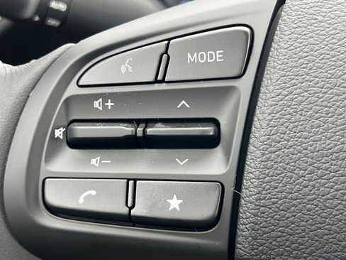 New 2025 Hyundai Venue SEL image 27