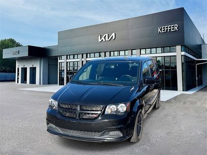 Used 2017 Dodge Grand Caravan SE