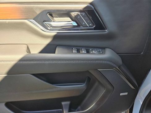 New 2026 GMC Yukon Denali AWD/4WD image 13