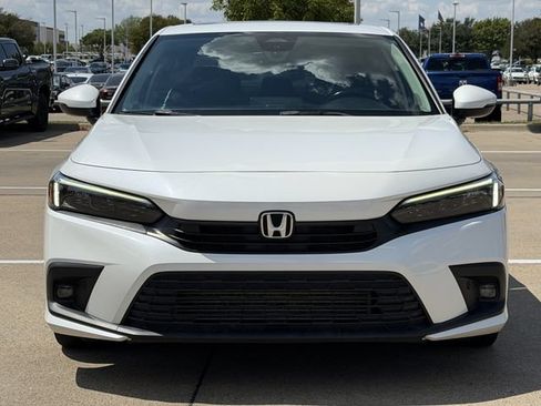 Used 2022 Honda Civic Touring image 8