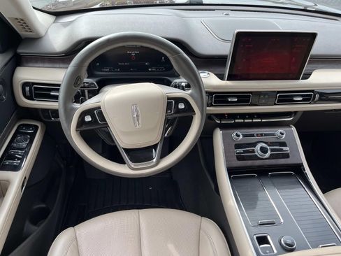 Used 2022 Lincoln Aviator Reserve w/ Elements Package Plus AWD/4WD image 12