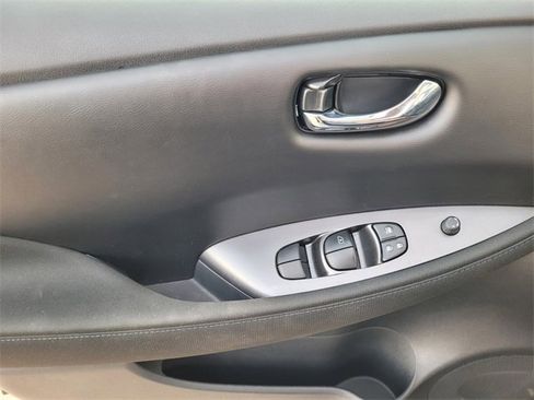 Used 2023 Nissan Leaf S image 22
