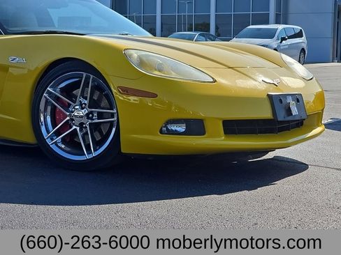 Used 2005 Chevrolet Corvette Coupe w/ Preferred Equipment Group RWD image 51