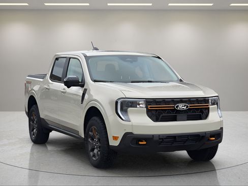 Certified 2025 Ford Maverick Tremor AWD/4WD image 1
