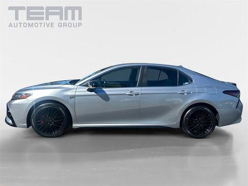 Used 2023 Toyota Camry SE image 4