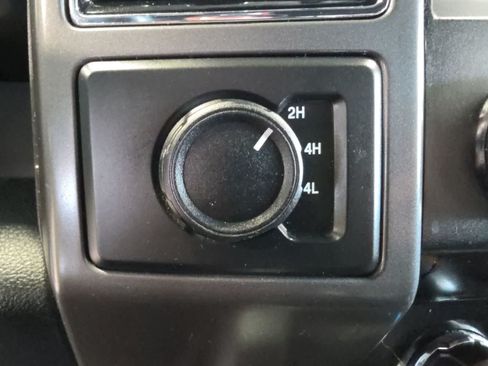 Used 2020 Ford F150 XLT w/ Equipment Group 302A Luxury AWD/4WD image 25