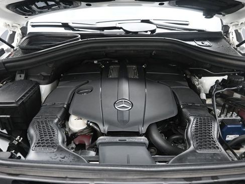Used 2018 Mercedes-Benz GLS 450 4MATIC w/ Premium Package image 33
