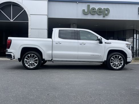 Used 2024 GMC Sierra 1500 Denali w/ Denali Reserve Package AWD/4WD image 4