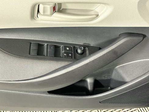 Used 2025 Toyota Corolla LE FWD image 14