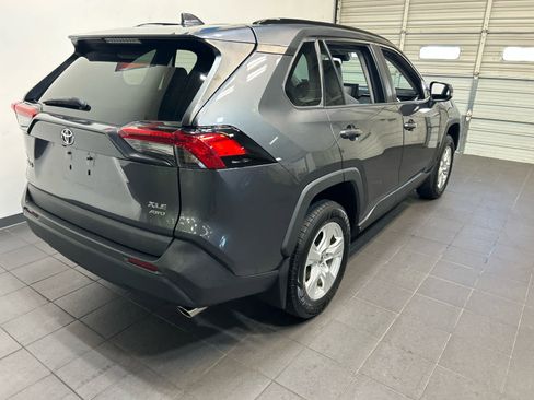 Used 2021 Toyota RAV4 XLE AWD/4WD image 3