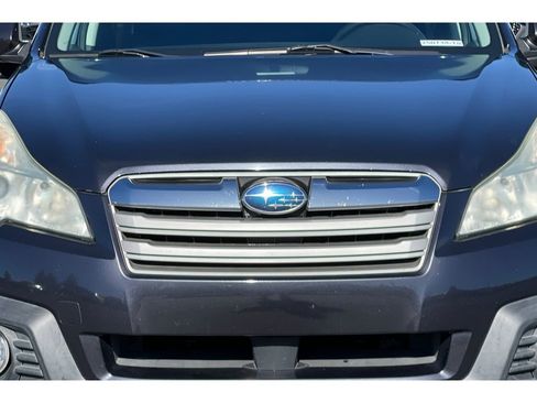 Used 2013 Subaru Outback 3.6R Limited w/ Moonroof Pkg image 13