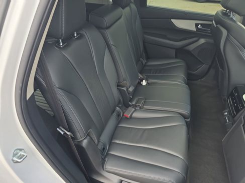 Used 2023 Acura MDX SH-AWD w/ Technology Package image 11