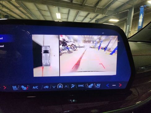 Certified 2024 Chevrolet Traverse RS AWD/4WD image 19