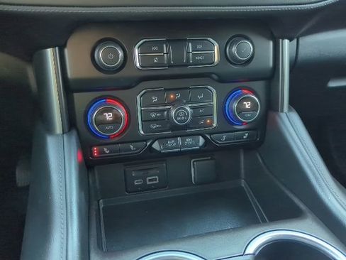 Certified 2021 Chevrolet Tahoe Z71 w/ Luxury Package image 9