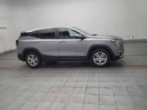 Used 2024 GMC Terrain SLE FWD image 11