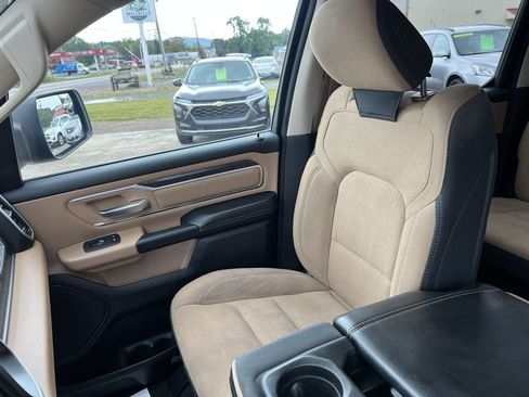 Used 2019 RAM 1500 Big Horn image 12