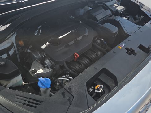 Used 2019 Hyundai Santa Fe SE FWD image 18