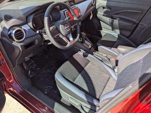 New 2025 Nissan Versa SV image 9