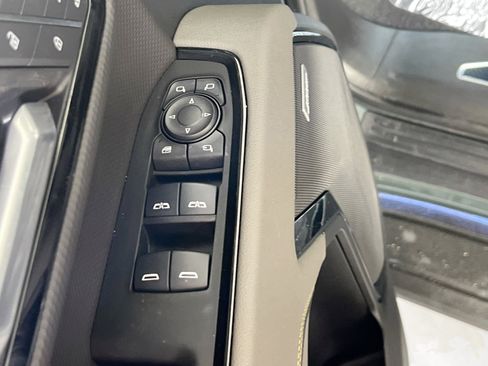 Used 2025 Chevrolet Silverado 1500 ZR2 w/ Technology Package image 18