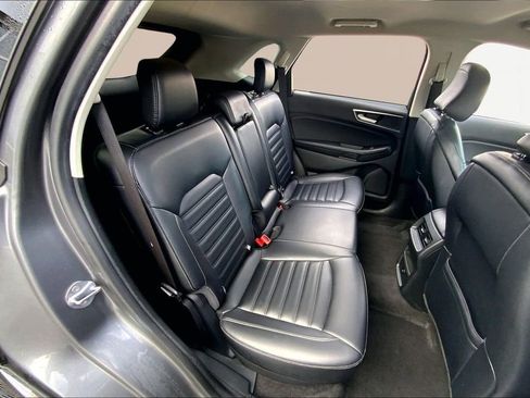 Used 2024 Ford Edge SEL image 17