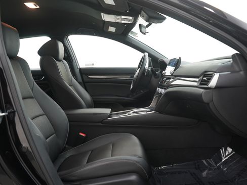 Used 2022 Honda Accord Sport image 10
