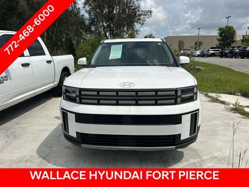 Used 2025 Hyundai Santa Fe SE FWD image 2