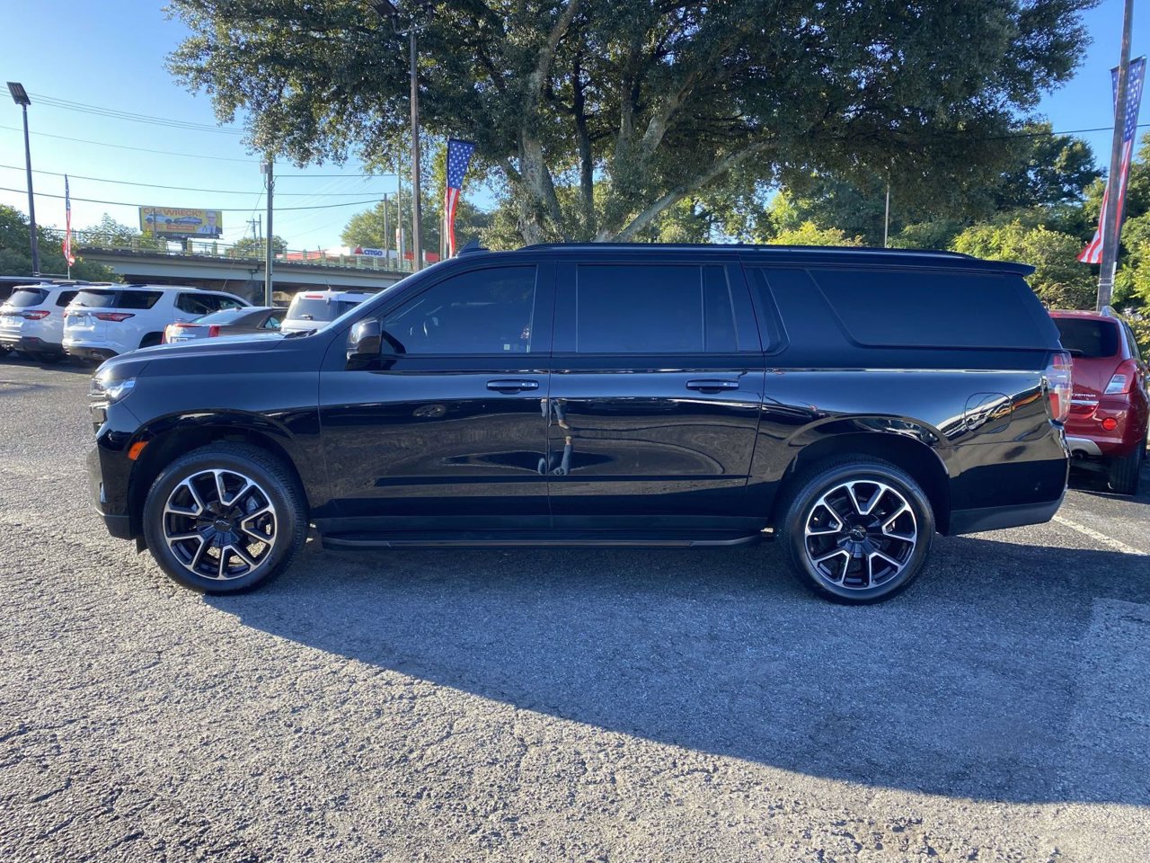 Used 2021 Chevrolet Suburban RST AWD/4WD image 5
