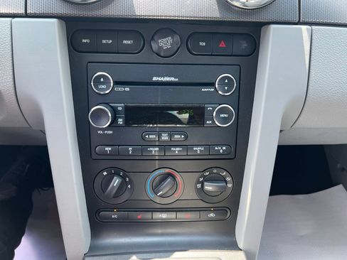 Used 2009 Ford Mustang GT RWD image 32