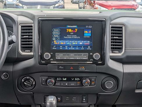 Used 2024 Nissan Frontier SV w/ Technology Package AWD/4WD image 17
