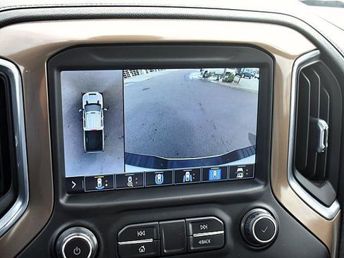 Used 2021 Chevrolet Silverado 2500 High Country w/ Z71 Off-Road Package image 27