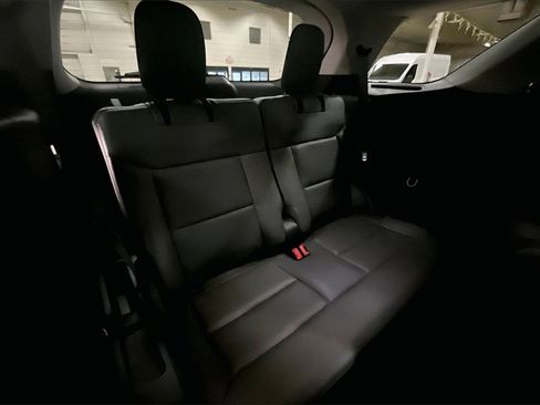 Certified 2025 Ford Explorer Active w/ Active Comfort Package image 26