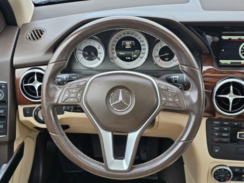 Used 2015 Mercedes-Benz GLK 350 4MATIC image 16