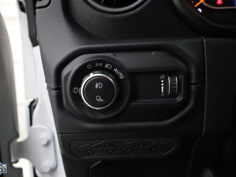 Used 2025 Jeep Gladiator Rubicon image 13