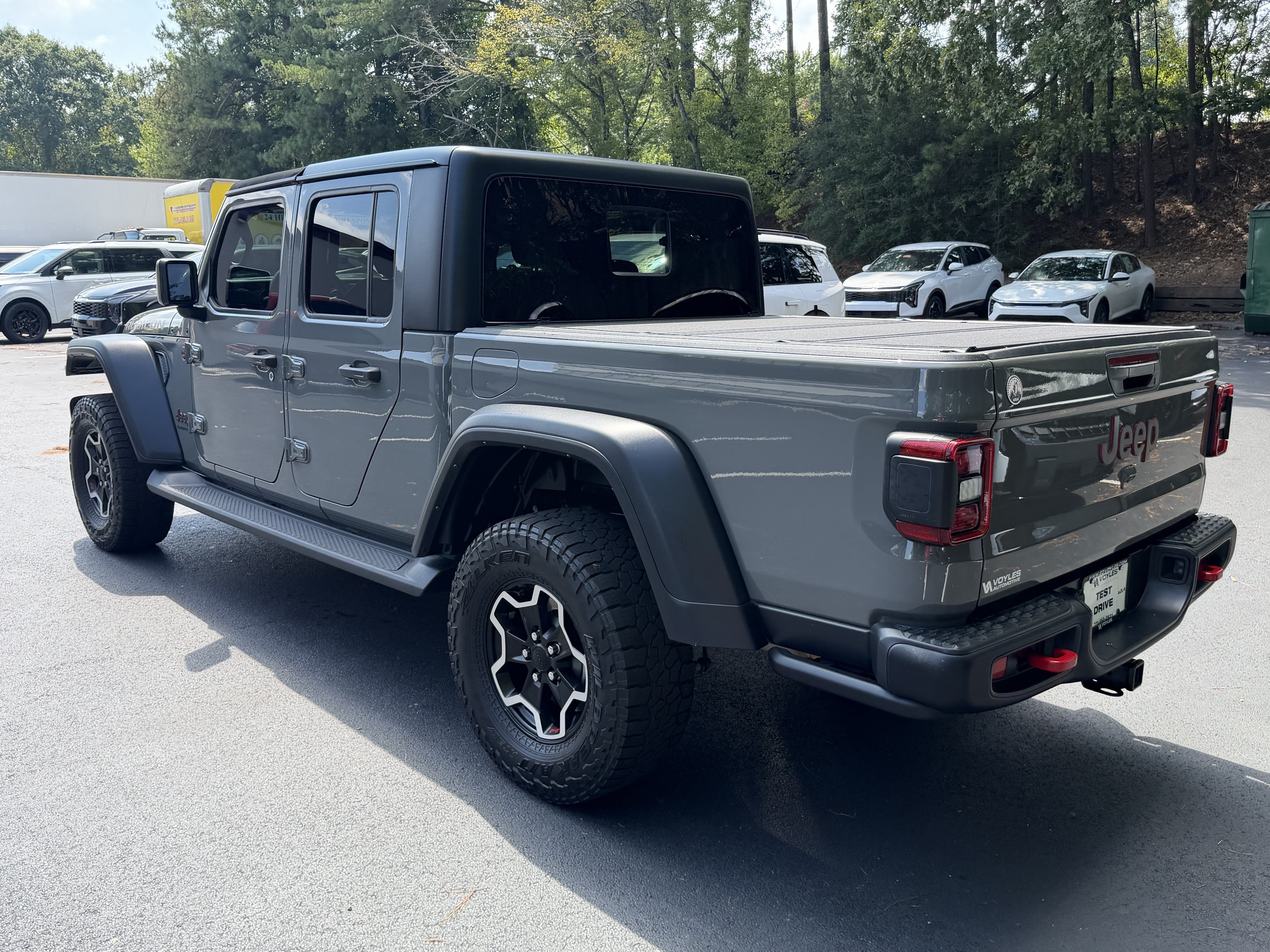 Used 2023 Jeep Gladiator Rubicon w/ LED Lighting Group AWD/4WD image 5