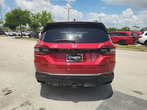 New 2026 Honda Pilot Sport image 5