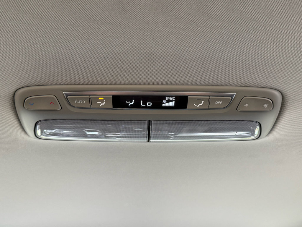 Used 2022 Kia Telluride LX AWD/4WD image 34