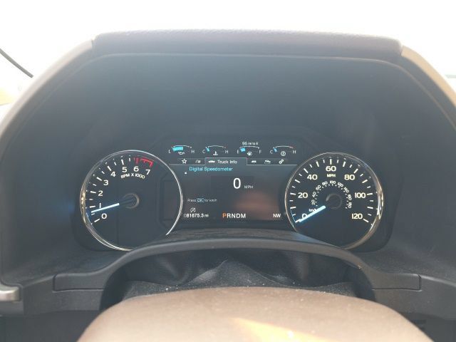 Used 2019 Ford F150 Lariat w/ Equipment Group 502A Luxury AWD/4WD image 16