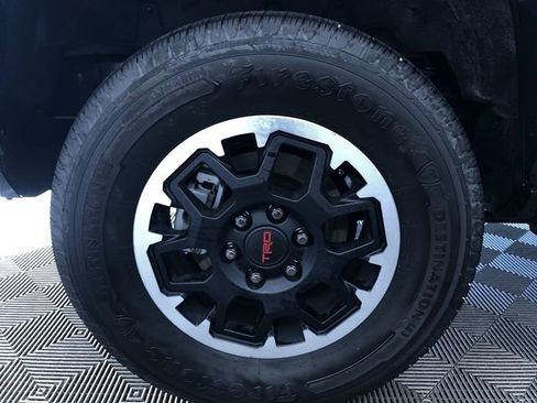 Certified 2025 Toyota 4Runner TRD Off-Road image 18