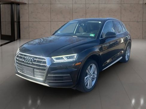 Used 2018 Audi Q5 2.0T Premium Plus w/ Premium Plus Package image 2